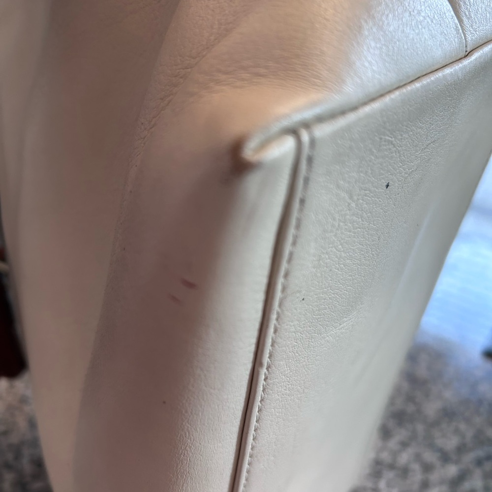 Dooney & Bourke White and Brown Florentine Vacchetta leather - Picture 6 of 13